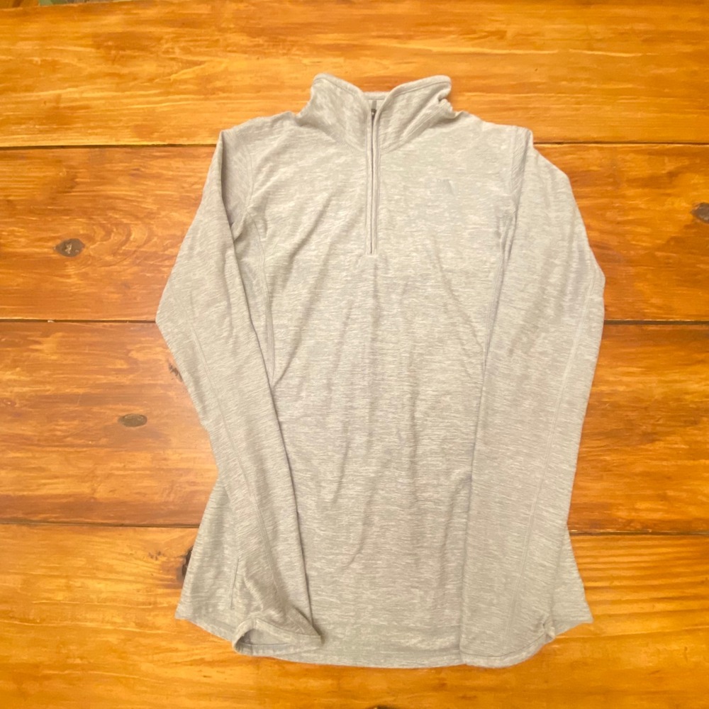 The North Face Womens Small Gray Long Sleeve Thumb Hole Quarter Zip‎ Pullover